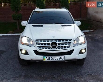 Мерседес М-Класс 2008 в Виннице на Automoto.ua Белый Мерседес М-Класс, объемом двигателя 3.5 л и пробегом 200 тыс. км за 13500 $, фото 1 на Automoto.ua