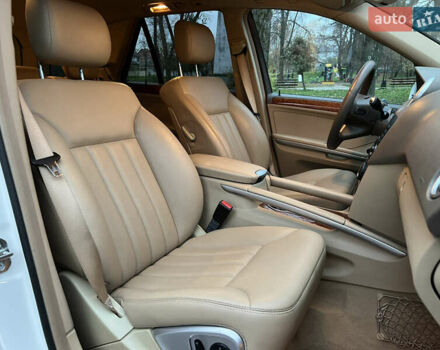 Белый Мерседес М-Класс, объемом двигателя 3.5 л и пробегом 154 тыс. км за 11800 $, фото 29 на Automoto.ua