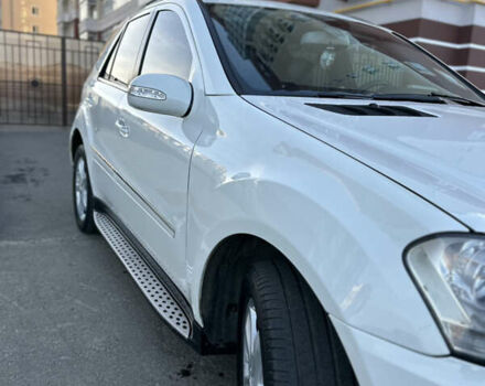 Белый Мерседес М-Класс, объемом двигателя 3 л и пробегом 266 тыс. км за 11650 $, фото 10 на Automoto.ua