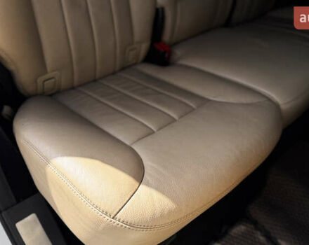 Белый Мерседес М-Класс, объемом двигателя 3.5 л и пробегом 258 тыс. км за 10900 $, фото 13 на Automoto.ua