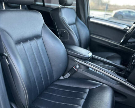 Белый Мерседес М-Класс, объемом двигателя 3 л и пробегом 266 тыс. км за 11650 $, фото 21 на Automoto.ua