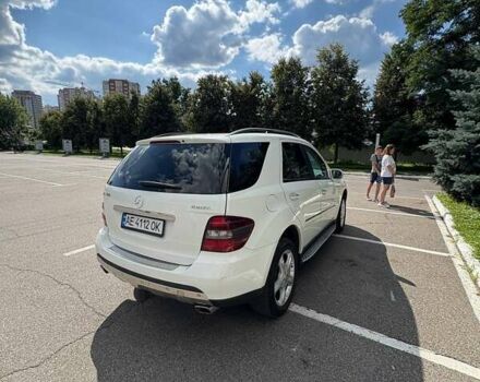 Белый Мерседес М-Класс, объемом двигателя 3.5 л и пробегом 215 тыс. км за 12100 $, фото 19 на Automoto.ua