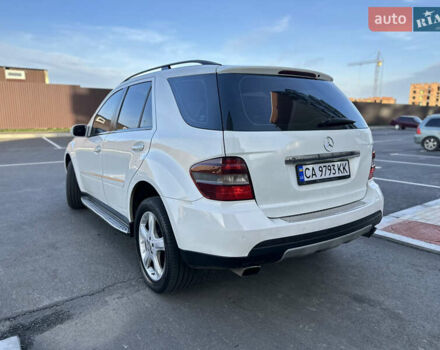 Белый Мерседес М-Класс, объемом двигателя 3 л и пробегом 266 тыс. км за 11650 $, фото 5 на Automoto.ua