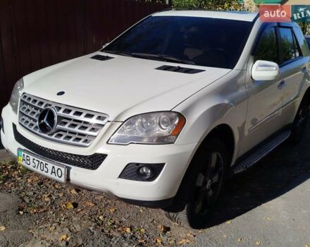 Мерседес М-Класс 2008 в Виннице на Automoto.ua Белый Мерседес М-Класс, объемом двигателя 3.5 л и пробегом 200 тыс. км за 13500 $, фото 19 на Automoto.ua