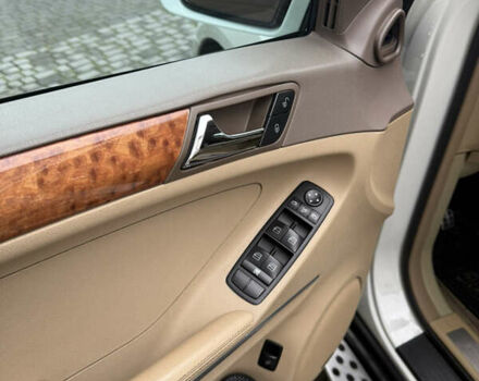 Белый Мерседес М-Класс, объемом двигателя 2.99 л и пробегом 275 тыс. км за 13800 $, фото 7 на Automoto.ua