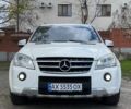 Білий Мерседес М-Клас, об'ємом двигуна 6.21 л та пробігом 170 тис. км за 12500 $, фото 1 на Automoto.ua