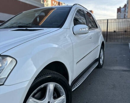 Белый Мерседес М-Класс, объемом двигателя 3 л и пробегом 266 тыс. км за 11650 $, фото 11 на Automoto.ua