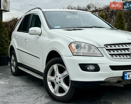 Белый Мерседес М-Класс, объемом двигателя 3.5 л и пробегом 154 тыс. км за 11600 $, фото 2 на Automoto.ua