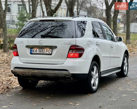 Белый Мерседес М-Класс, объемом двигателя 3.5 л и пробегом 154 тыс. км за 11800 $, фото 8 на Automoto.ua