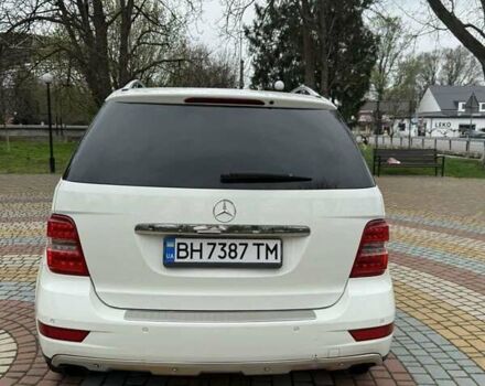 Мерседес М-Класс 2009 в Одессе на Automoto.ua Белый Мерседес М-Класс, объемом двигателя 2.99 л и пробегом 225 тыс. км за 14000 $, фото 3 на Automoto.ua