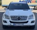 Белый Мерседес М-Класс, объемом двигателя 2.99 л и пробегом 225 тыс. км за 12700 $, фото 1 на Automoto.ua