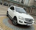 Белый Мерседес М-Класс, объемом двигателя 3 л и пробегом 225 тыс. км за 15500 $, фото 1 на Automoto.ua