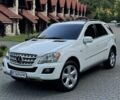 Білий Мерседес М-Клас, об'ємом двигуна 2.99 л та пробігом 255 тис. км за 12999 $, фото 6 на Automoto.ua