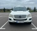 Белый Мерседес М-Класс, объемом двигателя 3 л и пробегом 340 тыс. км за 11500 $, фото 1 на Automoto.ua
