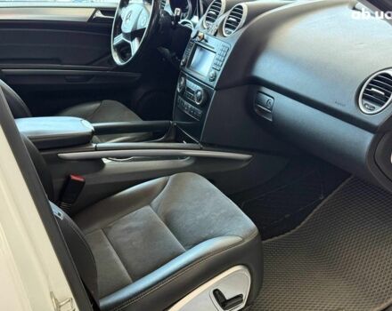 Белый Мерседес М-Класс, объемом двигателя 3 л и пробегом 221 тыс. км за 15990 $, фото 21 на Automoto.ua