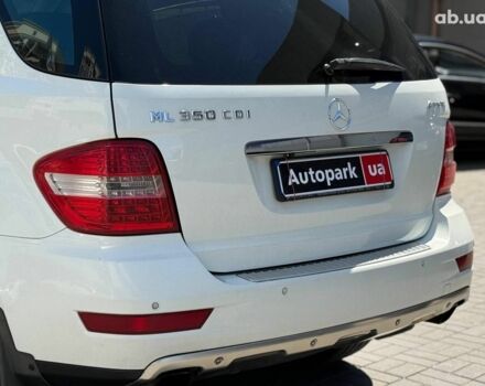 Белый Мерседес М-Класс, объемом двигателя 3 л и пробегом 221 тыс. км за 15990 $, фото 8 на Automoto.ua