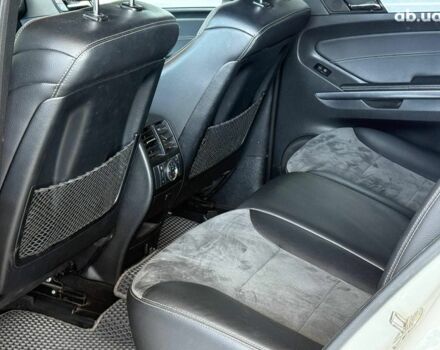 Белый Мерседес М-Класс, объемом двигателя 3 л и пробегом 221 тыс. км за 15990 $, фото 16 на Automoto.ua