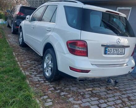 Белый Мерседес М-Класс, объемом двигателя 2.99 л и пробегом 221 тыс. км за 17800 $, фото 2 на Automoto.ua