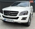 Белый Мерседес М-Класс, объемом двигателя 3 л и пробегом 232 тыс. км за 14750 $, фото 51 на Automoto.ua