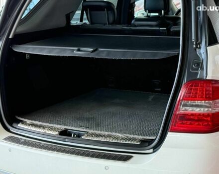 Белый Мерседес М-Класс, объемом двигателя 3 л и пробегом 221 тыс. км за 15990 $, фото 17 на Automoto.ua