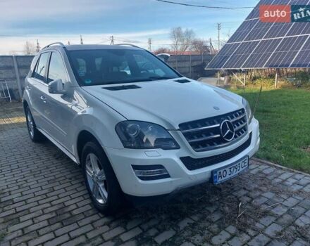 Белый Мерседес М-Класс, объемом двигателя 2.99 л и пробегом 221 тыс. км за 17800 $, фото 1 на Automoto.ua