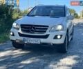 Белый Мерседес М-Класс, объемом двигателя 3 л и пробегом 313 тыс. км за 12800 $, фото 3 на Automoto.ua