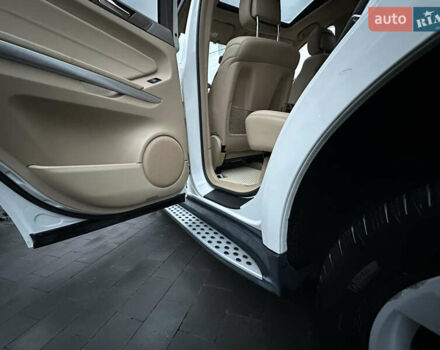 Белый Мерседес М-Класс, объемом двигателя 3.5 л и пробегом 312 тыс. км за 14500 $, фото 24 на Automoto.ua