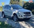 Белый Мерседес М-Класс, объемом двигателя 3 л и пробегом 313 тыс. км за 12800 $, фото 8 на Automoto.ua