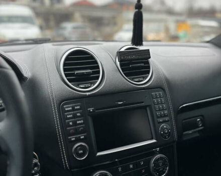 Білий Мерседес М-Клас, об'ємом двигуна 3 л та пробігом 264 тис. км за 18899 $, фото 25 на Automoto.ua