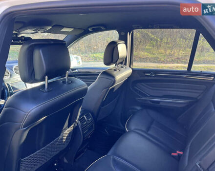 Мерседес М-Класс 2011 в Хороле на Automoto.ua Белый Мерседес М-Класс, объемом двигателя 3 л и пробегом 300 тыс. км за 13000 $, фото 12 на Automoto.ua