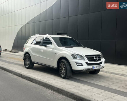 Мерседес М-Класс 2011 в Хороле на Automoto.ua Белый Мерседес М-Класс, объемом двигателя 3 л и пробегом 300 тыс. км за 13000 $, фото 20 на Automoto.ua