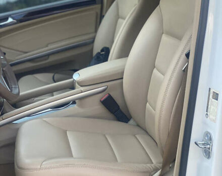 Білий Мерседес М-Клас, об'ємом двигуна 3 л та пробігом 144 тис. км за 14999 $, фото 14 на Automoto.ua