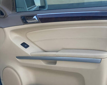 Білий Мерседес М-Клас, об'ємом двигуна 3 л та пробігом 144 тис. км за 14999 $, фото 28 на Automoto.ua