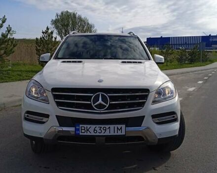 Белый Мерседес М-Класс, объемом двигателя 3 л и пробегом 240 тыс. км за 19200 $, фото 2 на Automoto.ua