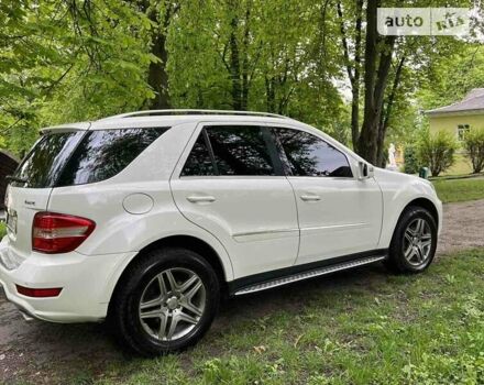 Білий Мерседес М-Клас, об'ємом двигуна 3.5 л та пробігом 165 тис. км за 14999 $, фото 3 на Automoto.ua