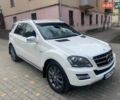 Белый Мерседес М-Класс, объемом двигателя 2.99 л и пробегом 178 тыс. км за 15499 $, фото 1 на Automoto.ua