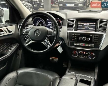 Білий Мерседес М-Клас, об'ємом двигуна 2.14 л та пробігом 183 тис. км за 22500 $, фото 27 на Automoto.ua