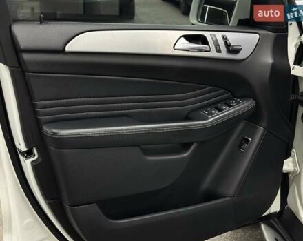 Білий Мерседес М-Клас, об'ємом двигуна 2.14 л та пробігом 183 тис. км за 22500 $, фото 19 на Automoto.ua