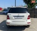 Білий Мерседес М-Клас, об'ємом двигуна 2.99 л та пробігом 312 тис. км за 15690 $, фото 5 на Automoto.ua