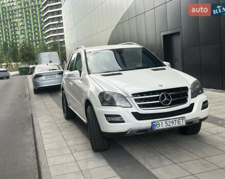 Мерседес М-Класс 2011 в Хороле на Automoto.ua Белый Мерседес М-Класс, объемом двигателя 3 л и пробегом 300 тыс. км за 13000 $, фото 21 на Automoto.ua