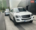 Мерседес М-Класс 2011 в Хороле на Automoto.ua Белый Мерседес М-Класс, объемом двигателя 3 л и пробегом 300 тыс. км за 13000 $, фото 21 на Automoto.ua