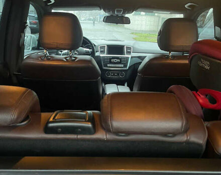 Білий Мерседес М-Клас, об'ємом двигуна 2.99 л та пробігом 165 тис. км за 20999 $, фото 52 на Automoto.ua