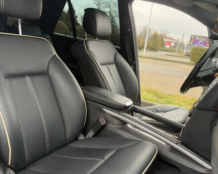 Белый Мерседес М-Класс, объемом двигателя 2.99 л и пробегом 215 тыс. км за 16300 $, фото 2 на Automoto.ua