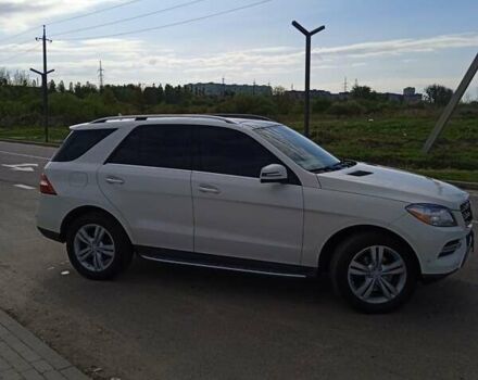 Белый Мерседес М-Класс, объемом двигателя 3 л и пробегом 240 тыс. км за 19200 $, фото 9 на Automoto.ua