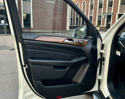 Білий Мерседес М-Клас, об'ємом двигуна 2.99 л та пробігом 257 тис. км за 21750 $, фото 9 на Automoto.ua