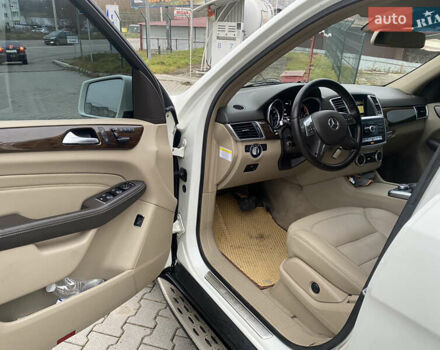 Білий Мерседес М-Клас, об'ємом двигуна 3.5 л та пробігом 195 тис. км за 17550 $, фото 2 на Automoto.ua