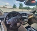 Белый Мерседес М-Класс, объемом двигателя 3 л и пробегом 300 тыс. км за 22222 $, фото 7 на Automoto.ua