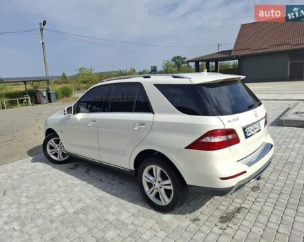 Білий Мерседес М-Клас, об'ємом двигуна 3 л та пробігом 270 тис. км за 17500 $, фото 18 на Automoto.ua