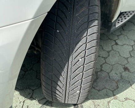 Белый Мерседес М-Класс, объемом двигателя 3 л и пробегом 273 тыс. км за 15450 $, фото 27 на Automoto.ua