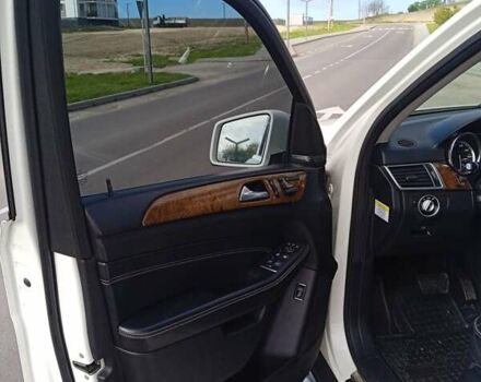 Белый Мерседес М-Класс, объемом двигателя 3 л и пробегом 240 тыс. км за 19200 $, фото 22 на Automoto.ua